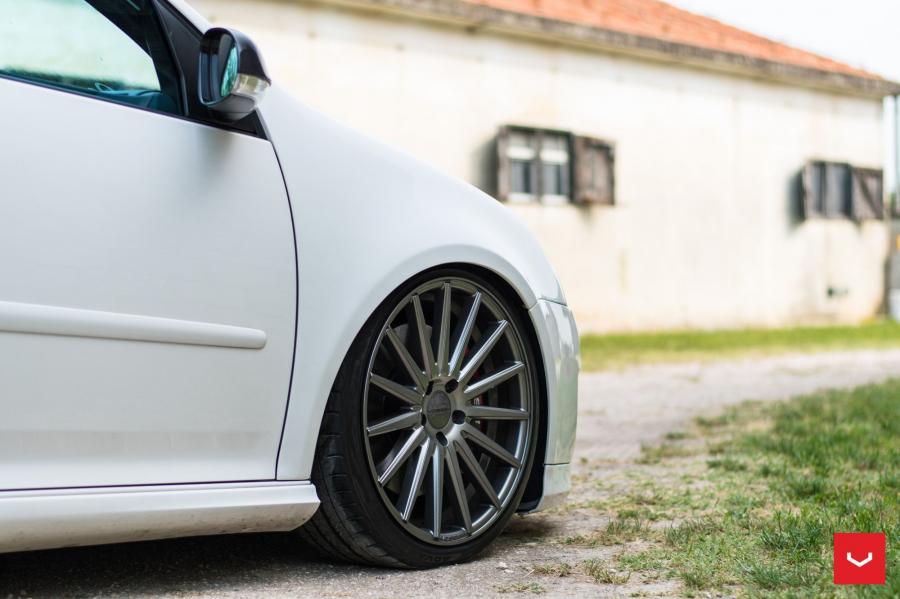 Детали экстерьера Volkswagen Golf GTI on Vossen Wheels (VFS2) 2017 года  (фото 15 из 28)